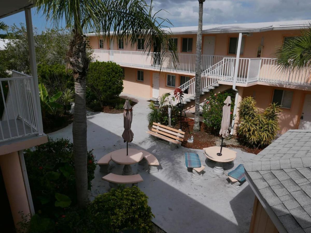 Cozy Beach Getaway Apartment Cape Canaveral Luaran gambar